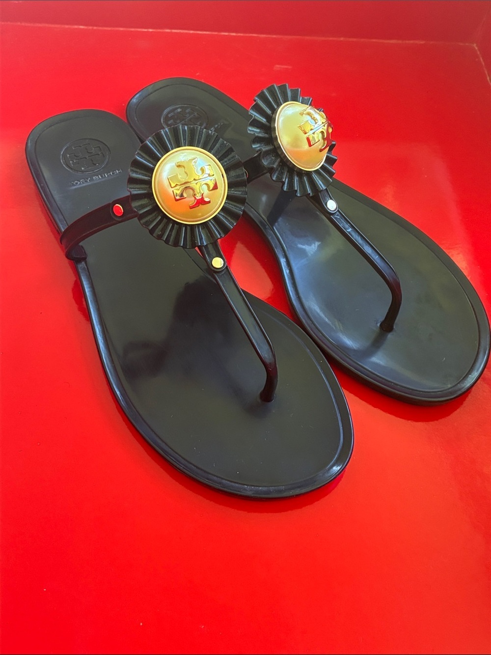 Tory Burch Black Jelly Logo Gold Melody Flat Thong Sandals 8
